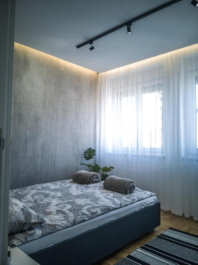 Raw Industrial City Apartment Subotica Exterior foto