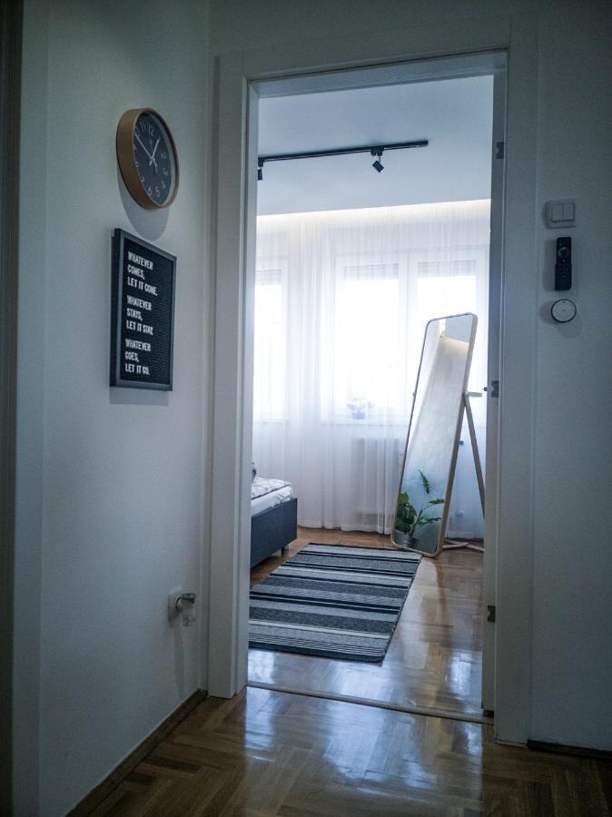Raw Industrial City Apartment Subotica Exterior foto
